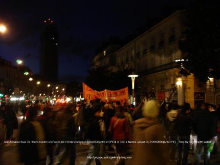 Heurts !!!!! Mouvement étudiant et Lyceens Dans La Nuit Du 31 03 2006 1